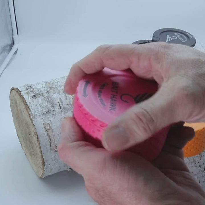 Ice Fishing Bait Puck – One-Handed Quick Access with Built-In Talon Cutters &amp; Insulated Design